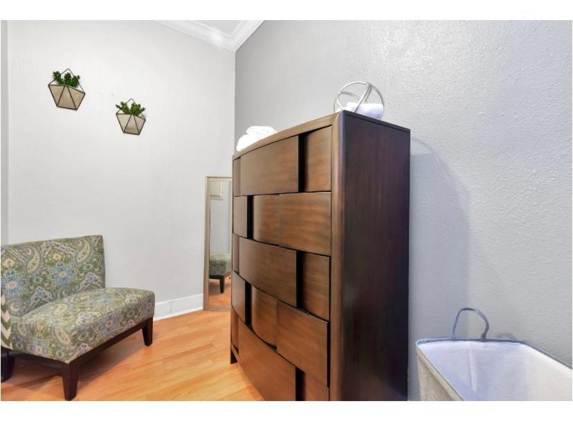 Cozy Downtown Studio By Toyota Center Houston Extérieur photo